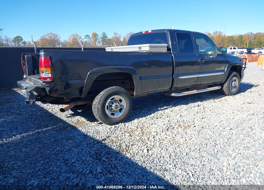 2003 GMC SIERRA 2500HD SLE VIN: 1GTHC29173E352968