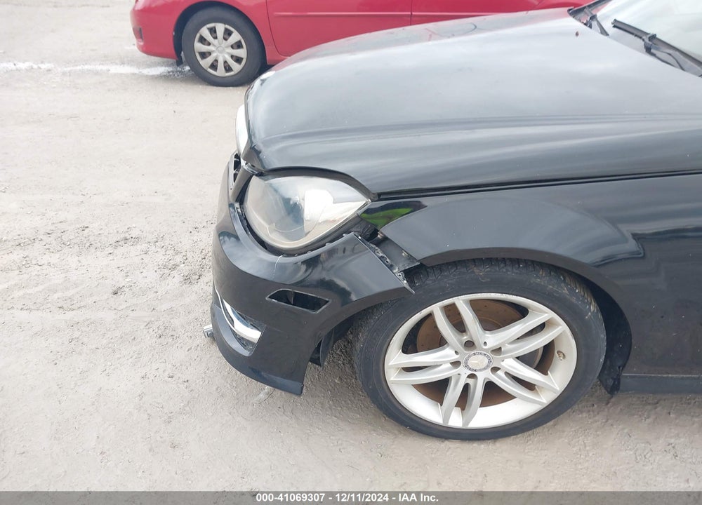 2013 MERCEDES-BENZ C 250 VIN: WDDGF4HB9DR252167