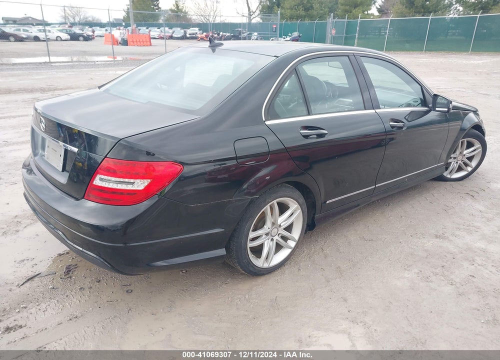 2013 MERCEDES-BENZ C 250 VIN: WDDGF4HB9DR252167