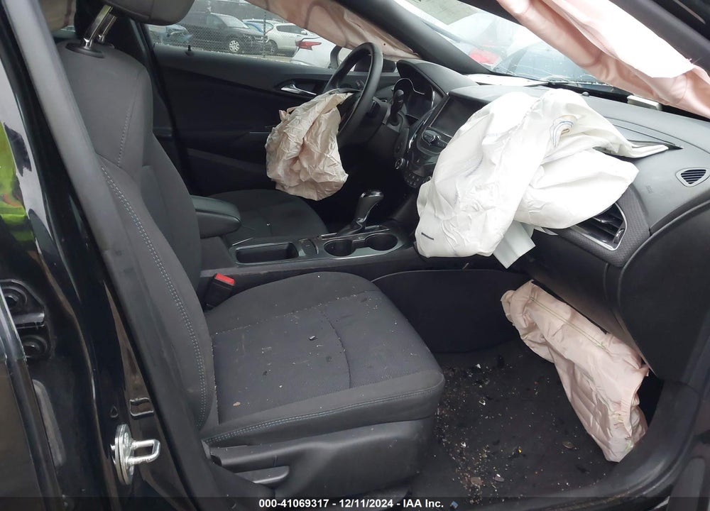 2018 CHEVROLET CRUZE LT AUTO VIN: 3G1BE6SM8JS588083