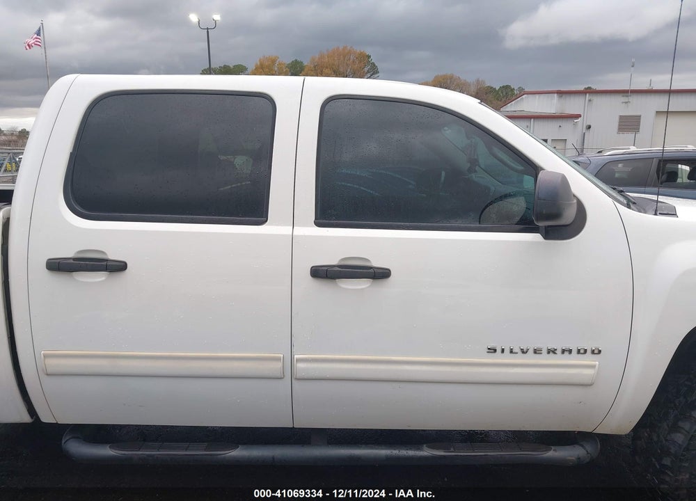 2011 CHEVROLET SILVERADO 1500 LT VIN: 3GCPKSEA0BG262699