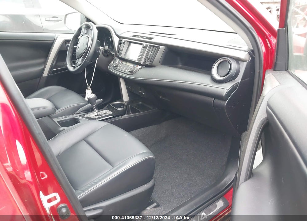 2017 TOYOTA RAV4 LIMITED/PLATINUM VIN: 2T3YFREV1HW323801