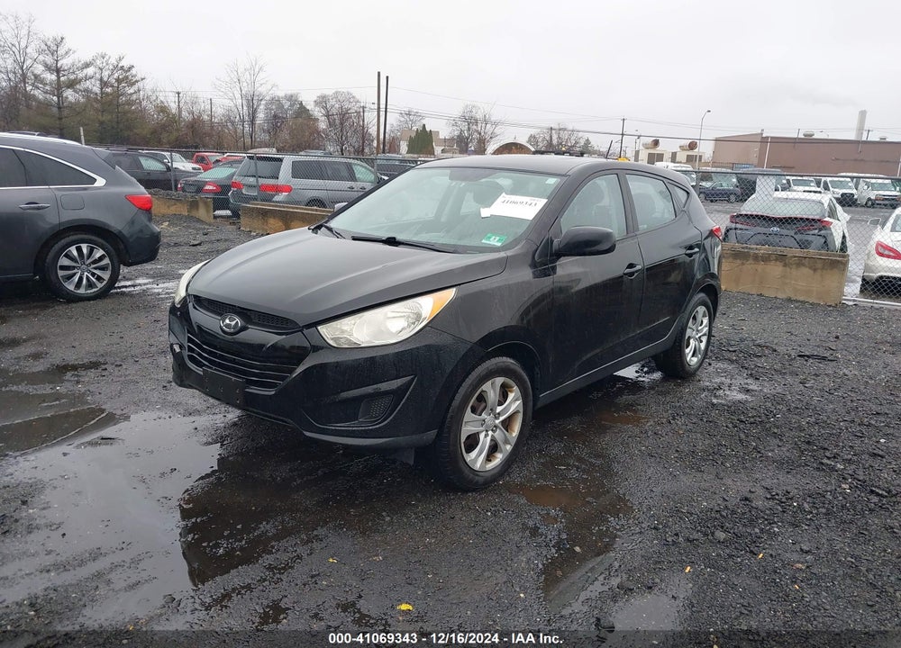 2010 HYUNDAI TUCSON GLS VIN: KM8JT3AC2AU081885