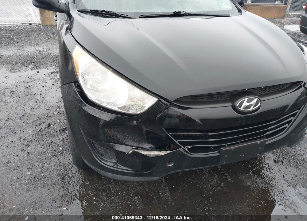 2010 HYUNDAI TUCSON GLS VIN: KM8JT3AC2AU081885
