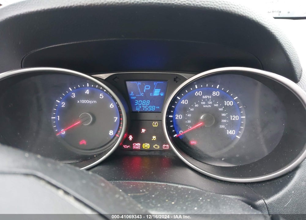 2010 HYUNDAI TUCSON GLS VIN: KM8JT3AC2AU081885