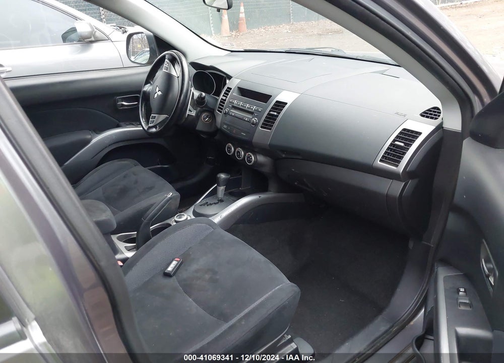 2008 MITSUBISHI OUTLANDER XLS VIN: JA4MT41XX8Z007180