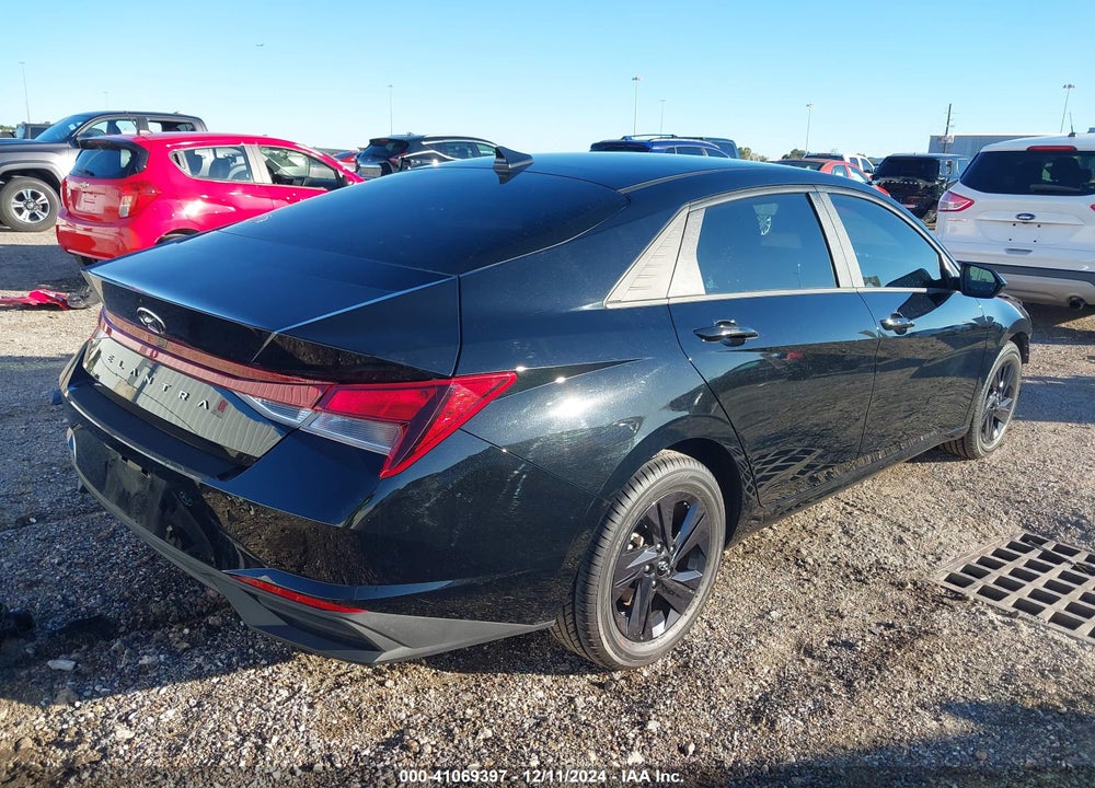2022 HYUNDAI ELANTRA SEL VIN: 5NPLS4AG5NH077418