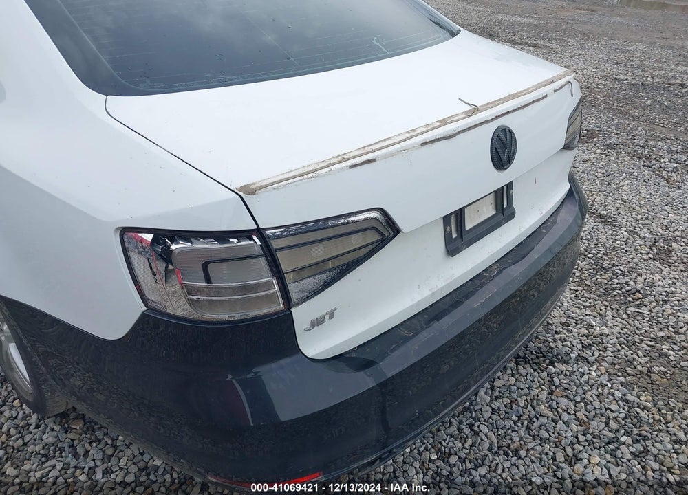 2015 VOLKSWAGEN JETTA VIN: 3VW2K7AJ9FM242811