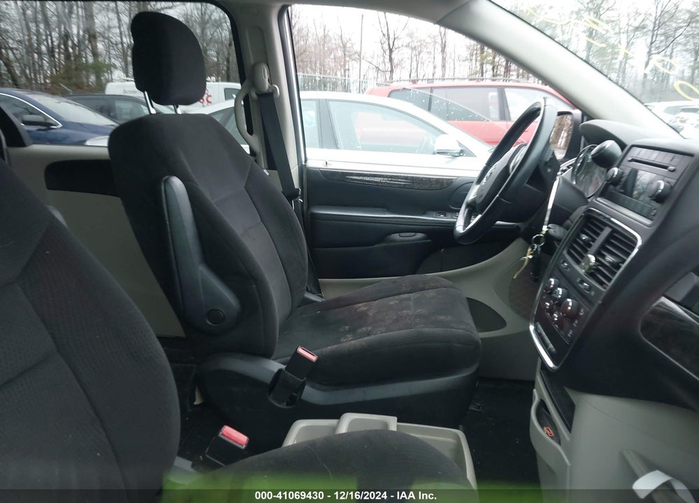 2011 DODGE GRAND CARAVAN MAINSTREET VIN: 2D4RN3DG5BR700383