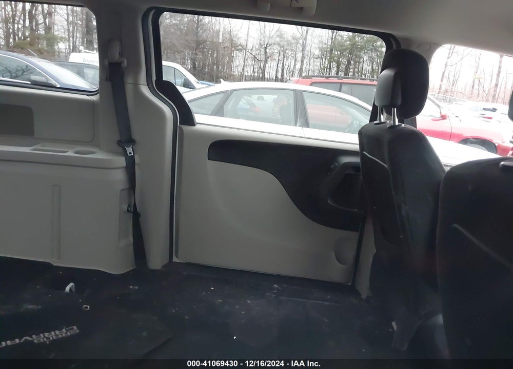 2011 DODGE GRAND CARAVAN MAINSTREET VIN: 2D4RN3DG5BR700383