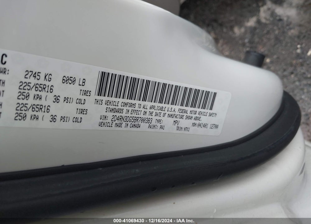 2011 DODGE GRAND CARAVAN MAINSTREET VIN: 2D4RN3DG5BR700383