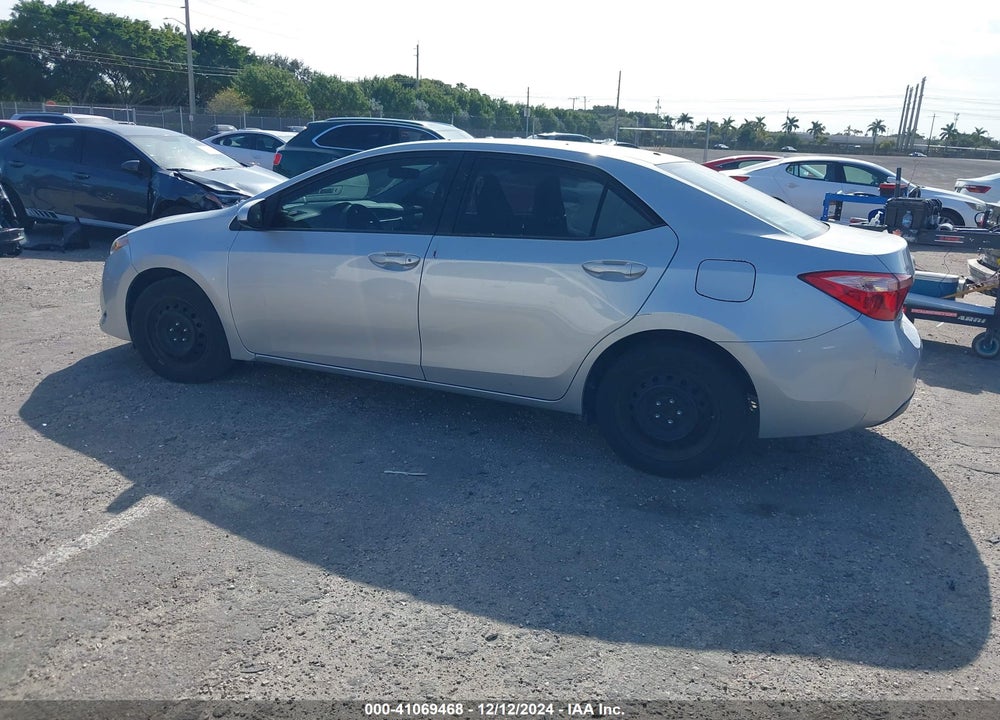 2018 TOYOTA COROLLA VIN: 5YFBURHE2JP825532