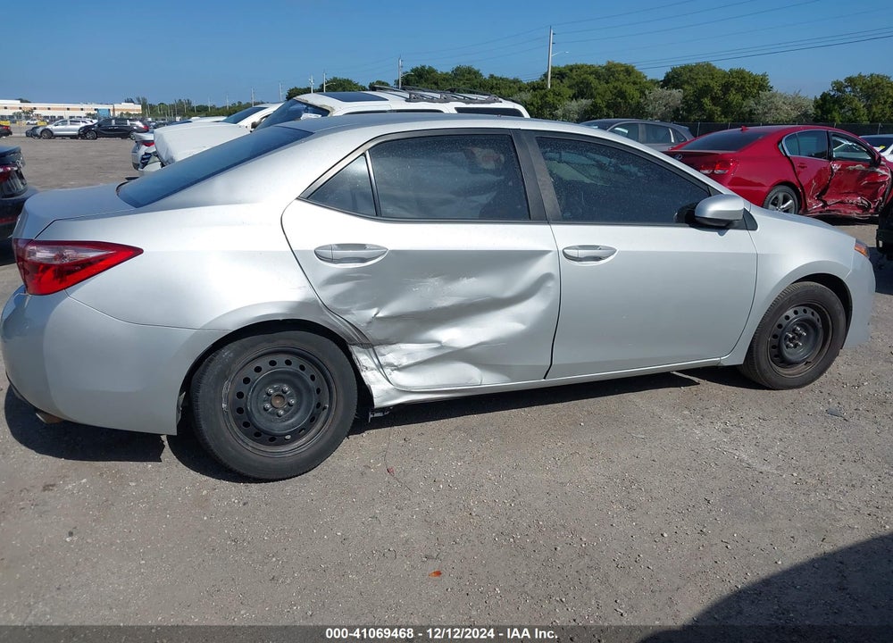 2018 TOYOTA COROLLA VIN: 5YFBURHE2JP825532