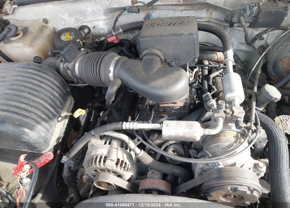 1999 CHEVROLET TAHOE LS VIN: 1GNEK13R4XR130358