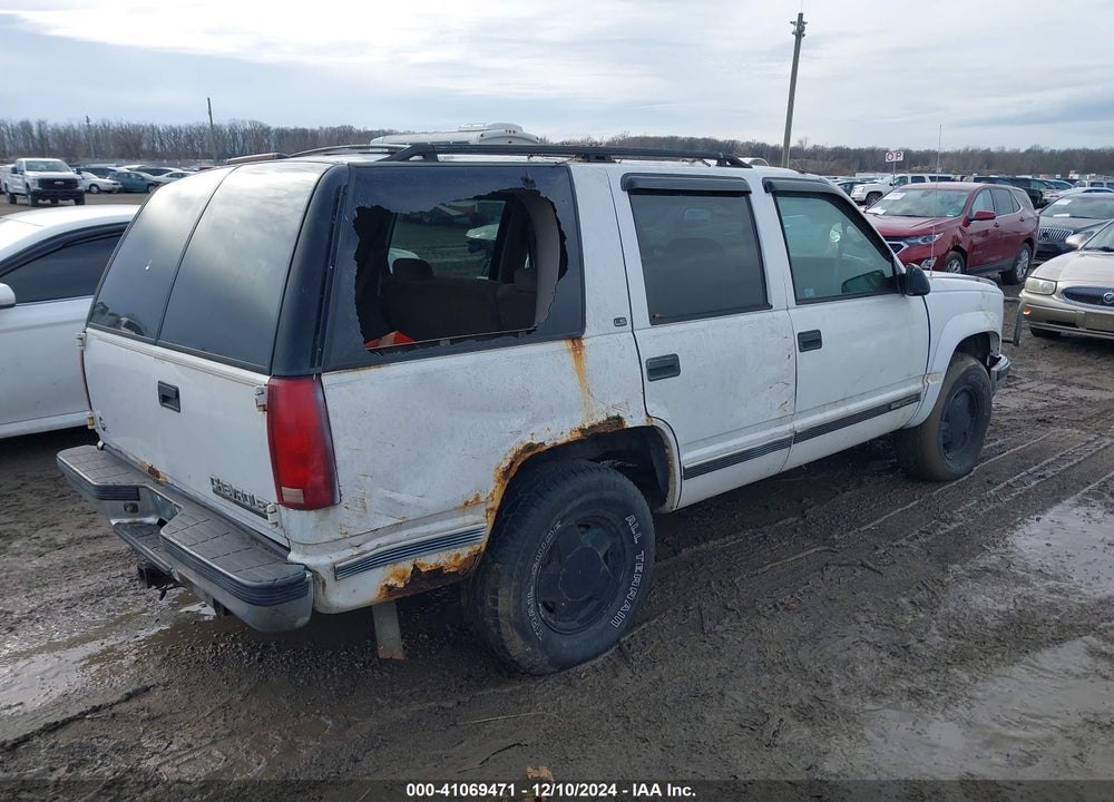 1999 CHEVROLET TAHOE LS VIN: 1GNEK13R4XR130358