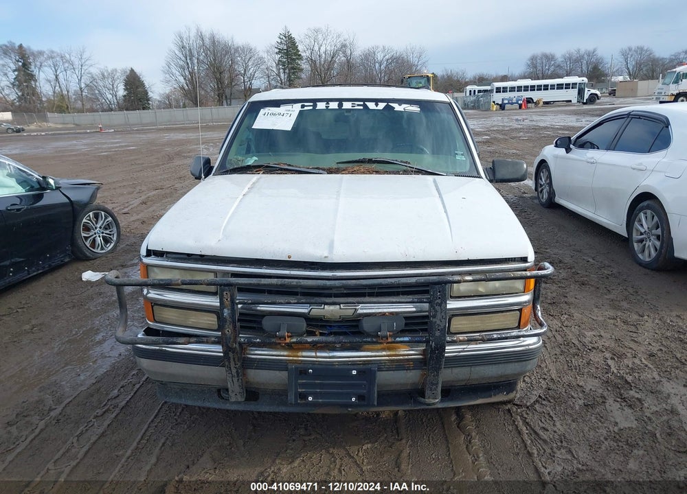 1999 CHEVROLET TAHOE LS VIN: 1GNEK13R4XR130358