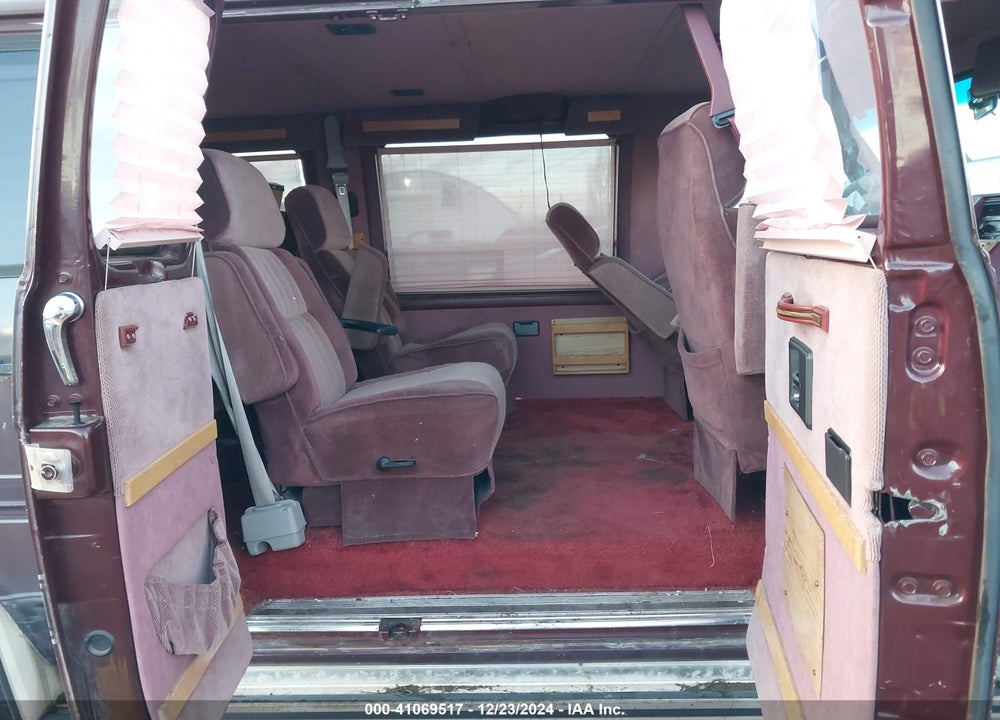 1992 GMC RALLY WAGON / VAN G2500 VIN: 2GDEG25K9N4504012