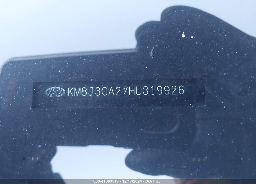 2017 HYUNDAI TUCSON VIN: KM8J3CA27HU319926