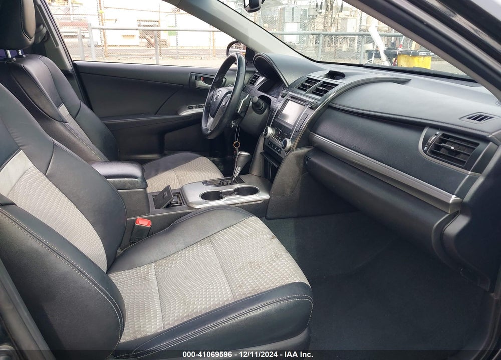 2013 TOYOTA CAMRY SE VIN: 4T1BF1FK7DU268463
