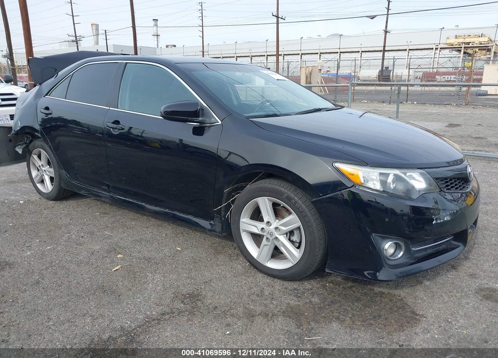 2013 TOYOTA CAMRY SE VIN: 4T1BF1FK7DU268463
