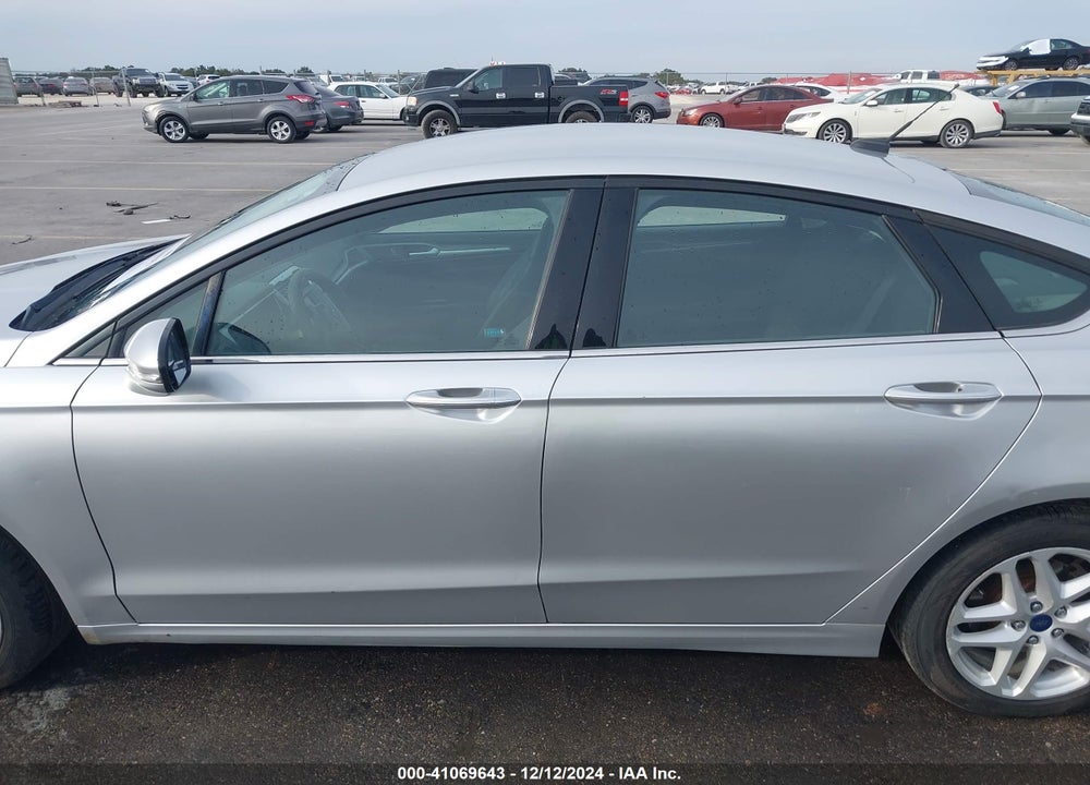 2015 FORD FUSION SE VIN: 3FA6P0HD6FR100115