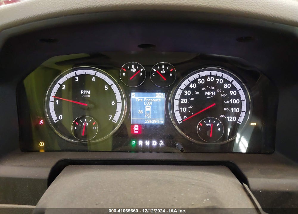 2011 RAM 1500 SLT VIN: 1D7RV1GP3BS647104