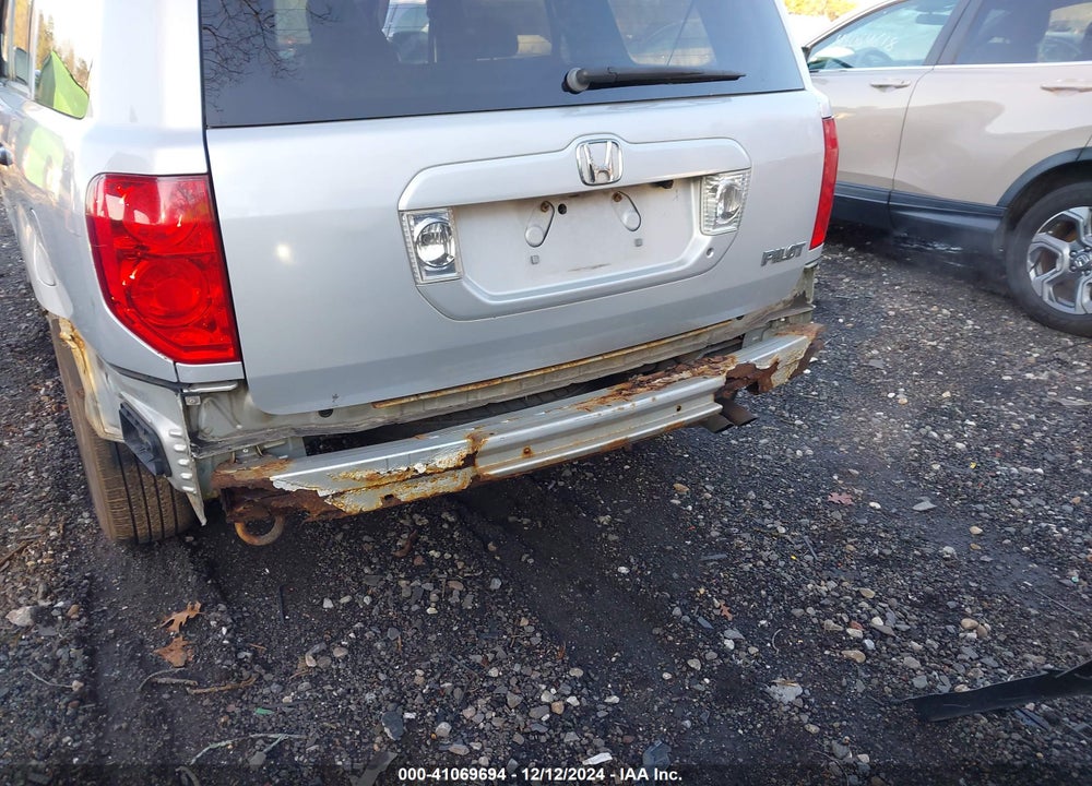 2003 HONDA PILOT EX VIN: 2HKYF18463H587956