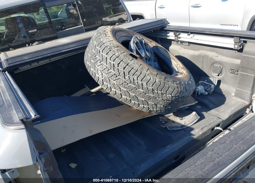 2024 NISSAN FRONTIER PRO-4X 4X4 VIN: 1N6ED1EK6RN657067