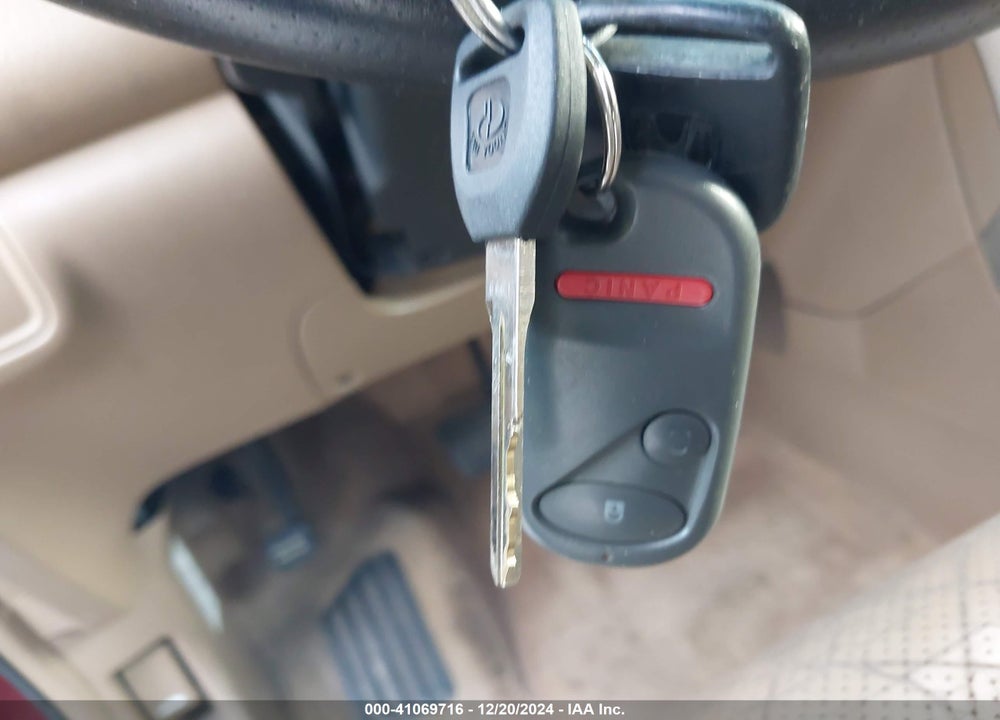 2004 HONDA PILOT EX-L VIN: 5FNYF18614B003254