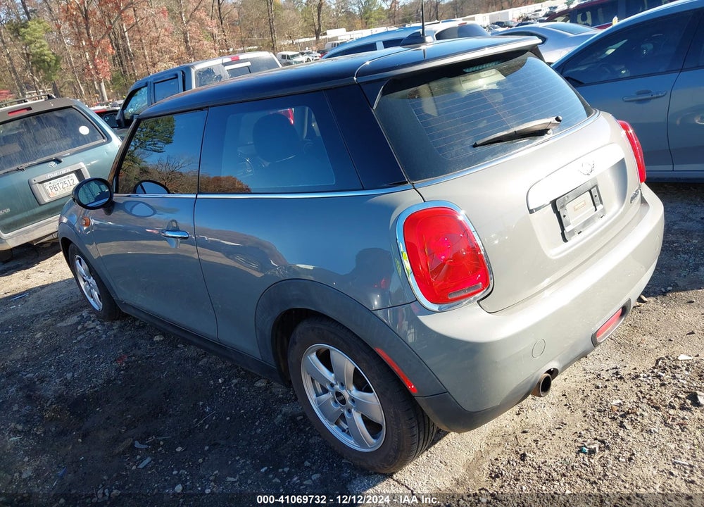 2015 MINI HARDTOP COOPER VIN: WMWXM5C52F3A56522