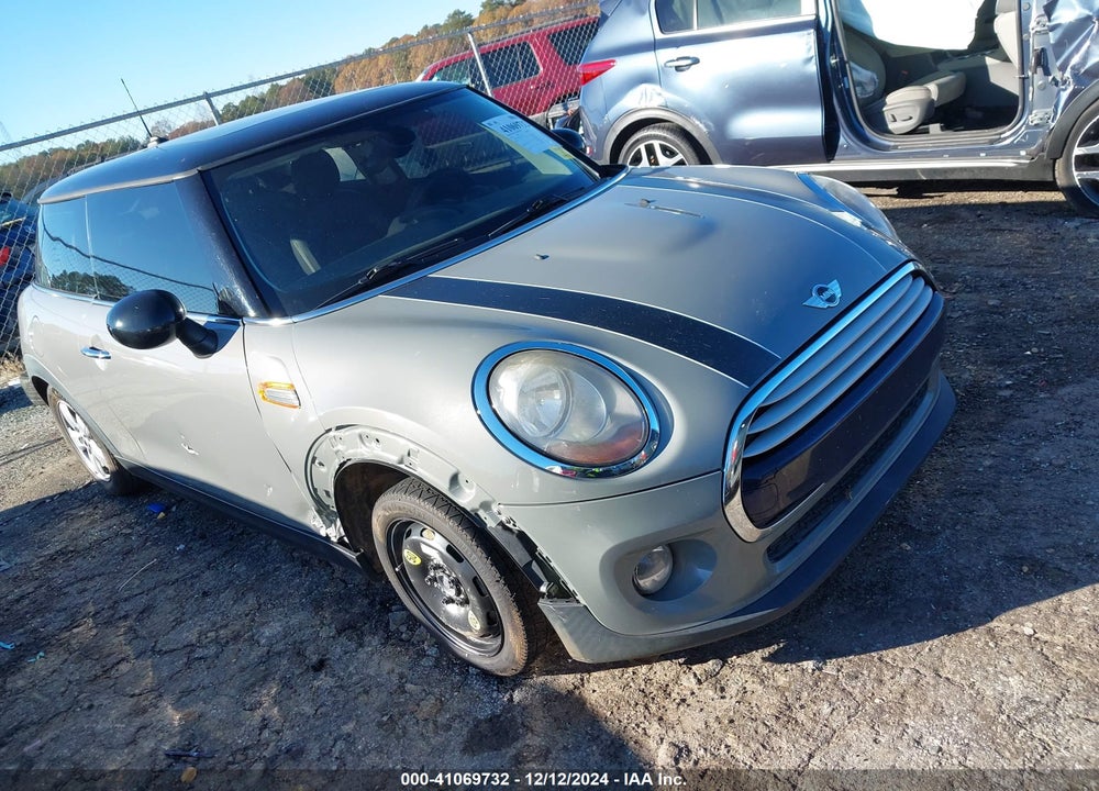 2015 MINI HARDTOP COOPER VIN: WMWXM5C52F3A56522