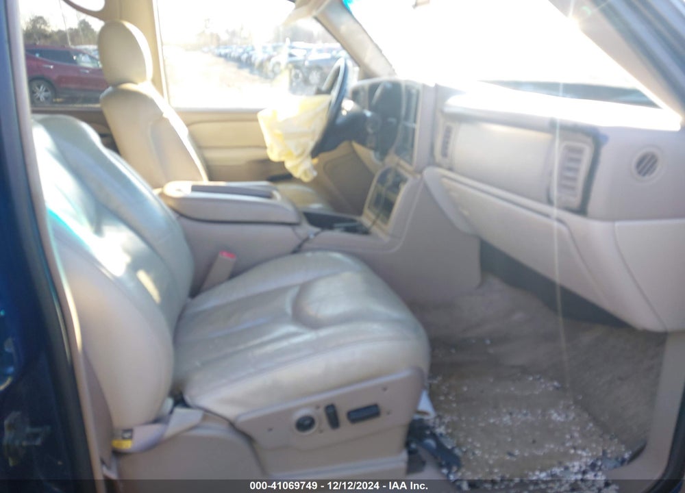 2003 CHEVROLET SUBURBAN 1500 LT VIN: 1GNFK16Z73J184679