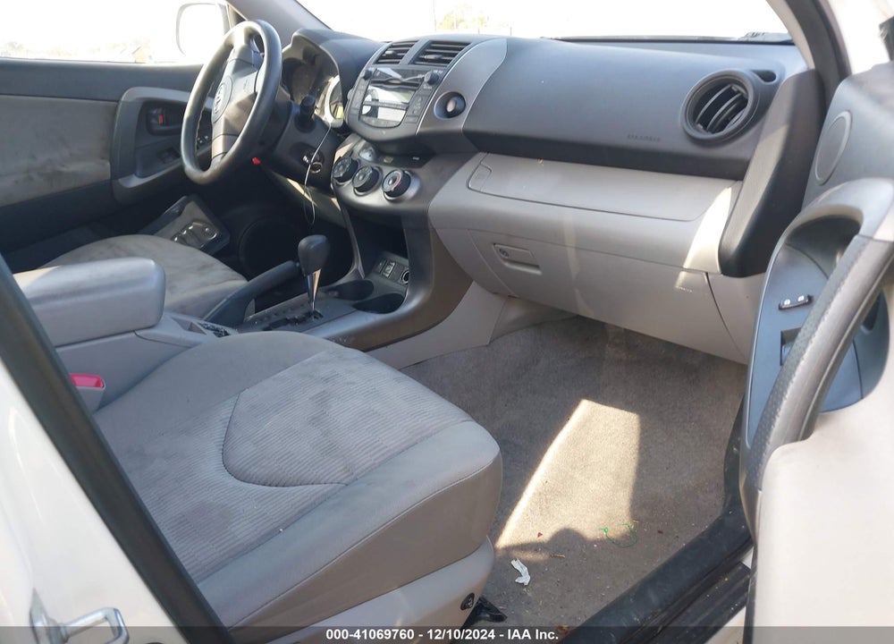2011 TOYOTA RAV4 VIN: JTMZF4DV0B5040801