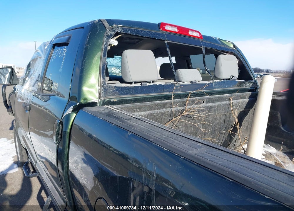 2011 TOYOTA TUNDRA VIN: 5TFUW5F17BX180052