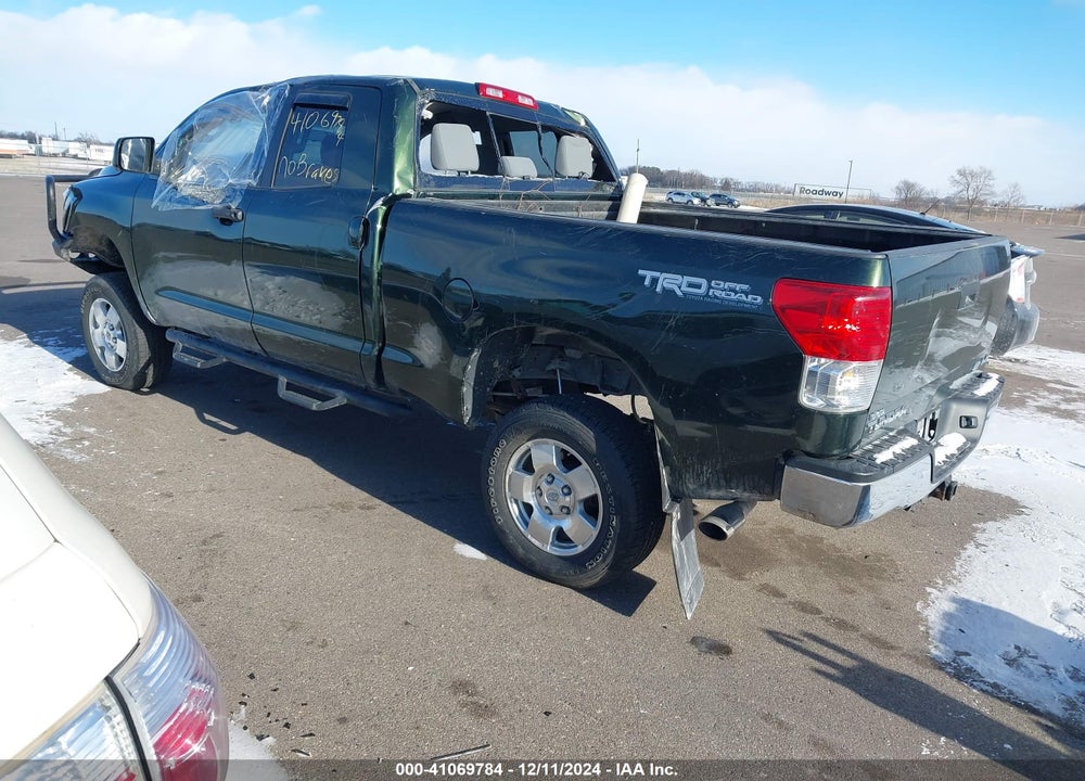 2011 TOYOTA TUNDRA VIN: 5TFUW5F17BX180052
