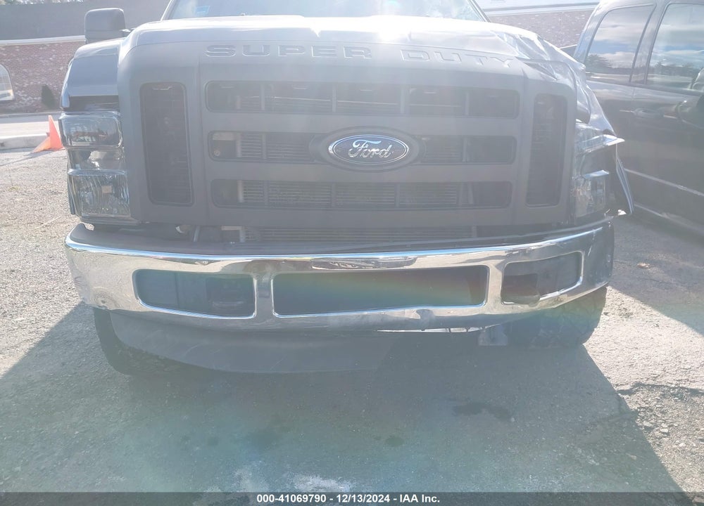 2010 FORD F-250 XL/XLT VIN: 1FTNF2B51AEA55781