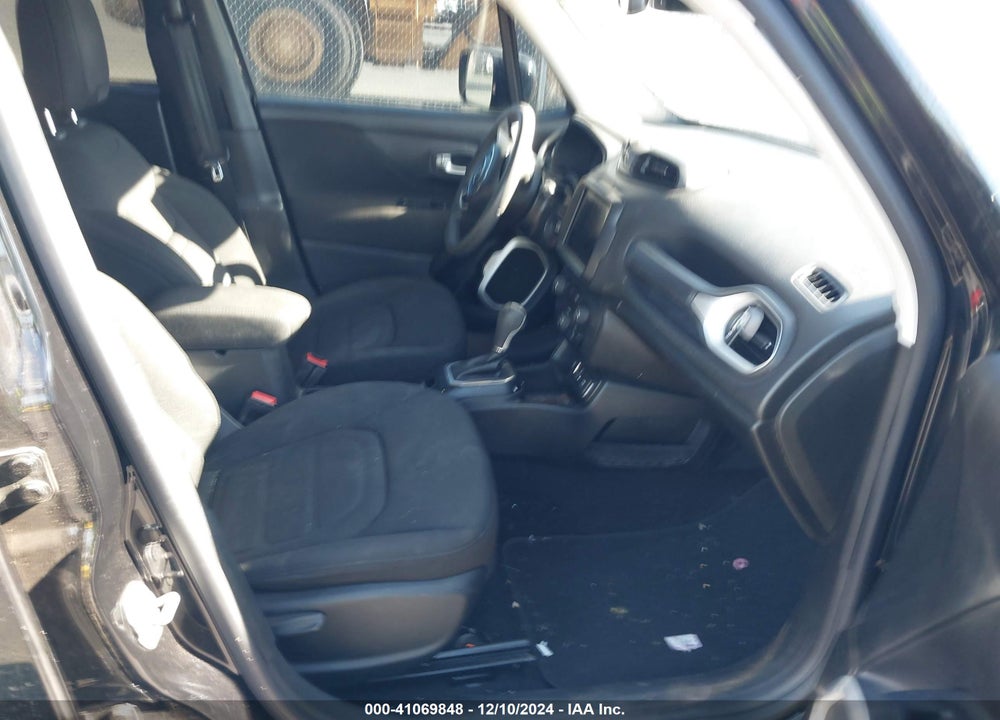 2018 JEEP RENEGADE LATITUDE FWD VIN: ZACCJABB4JPH44341