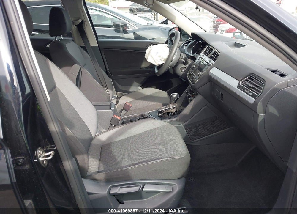 2019 VOLKSWAGEN TIGUAN 2.0T S VIN: 3VV1B7AX6KM117120