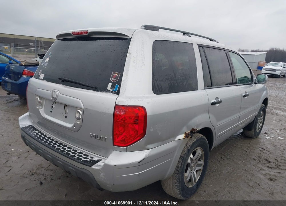 2005 HONDA PILOT EX-L VIN: 5FNYF18515B022718