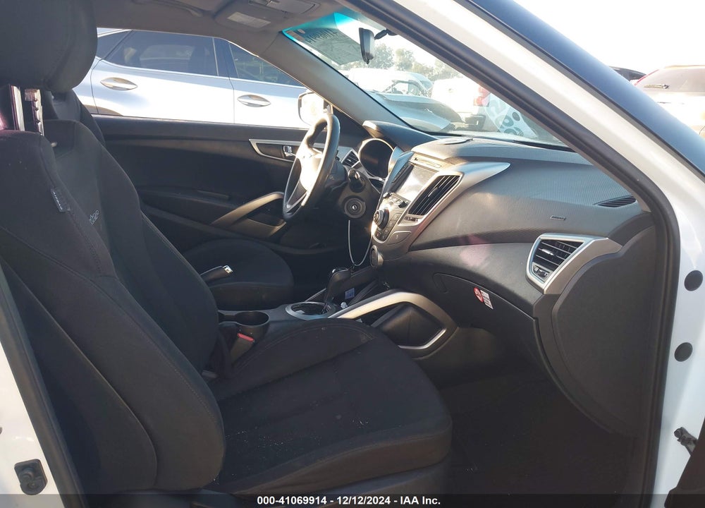 2016 HYUNDAI VELOSTER VIN: KMHTC6AD7GU277087