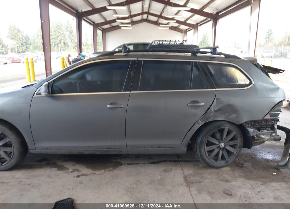 2012 VOLKSWAGEN JETTA SPORTWAGEN 2.0L TDI VIN: 3VWPL7AJ8CM647539
