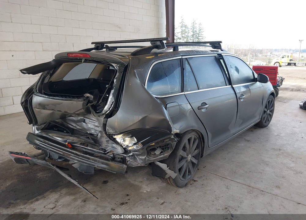 2012 VOLKSWAGEN JETTA SPORTWAGEN 2.0L TDI VIN: 3VWPL7AJ8CM647539