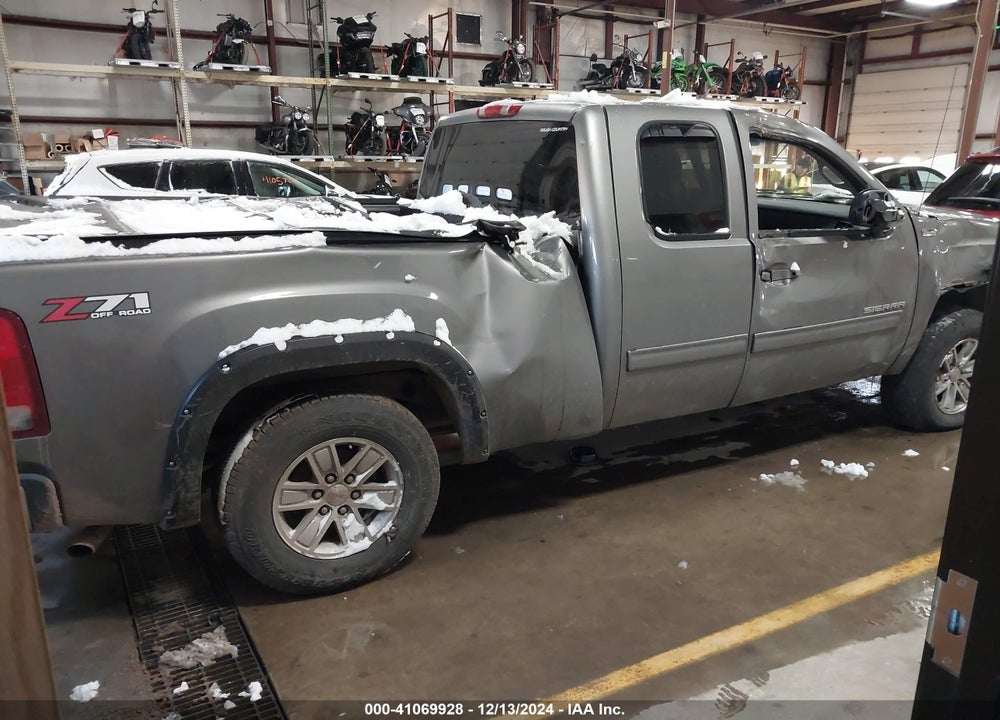 2008 GMC SIERRA VIN: 2GTEK190781320120