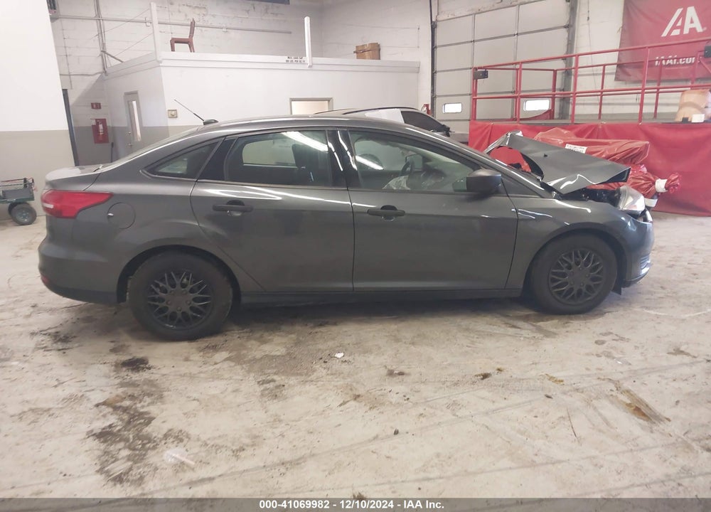 2018 FORD FOCUS VIN: 1FADP3E22JL298159