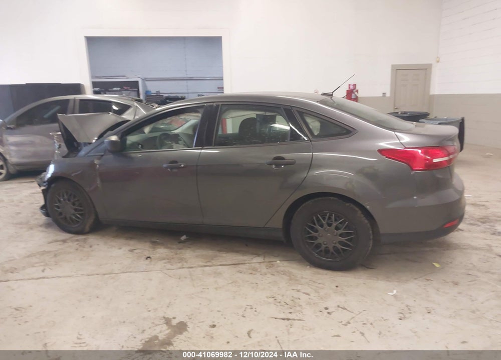 2018 FORD FOCUS VIN: 1FADP3E22JL298159