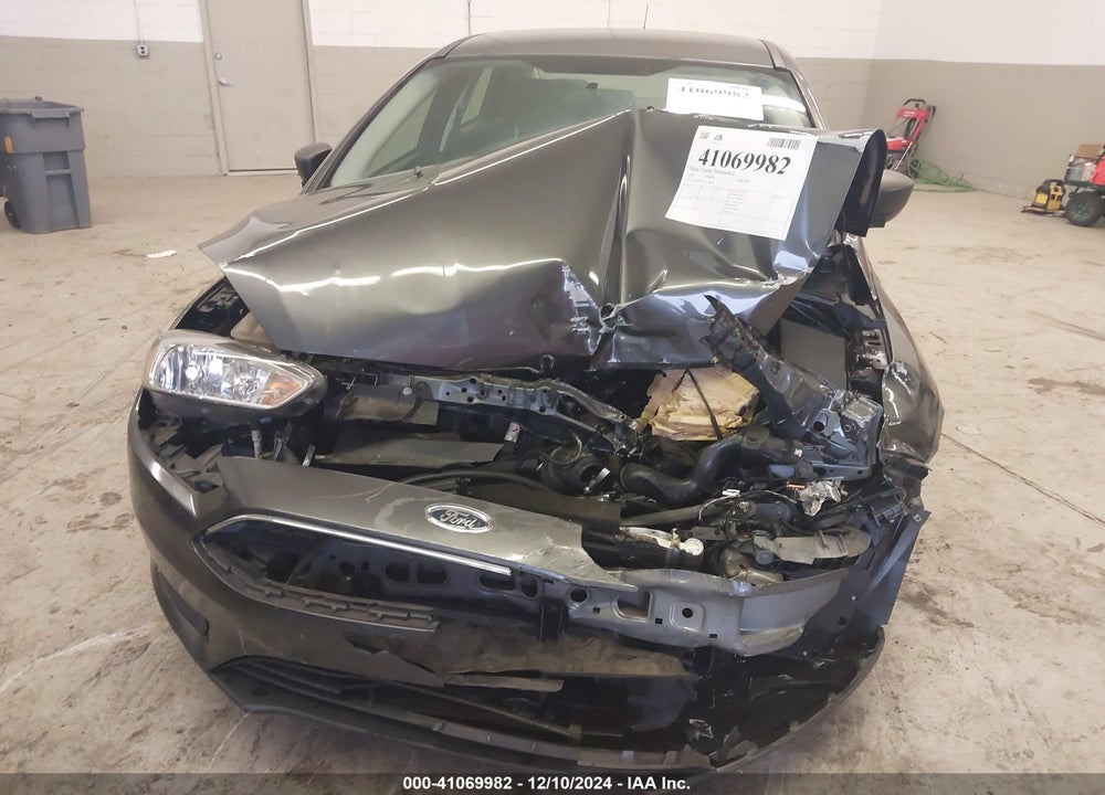 2018 FORD FOCUS VIN: 1FADP3E22JL298159