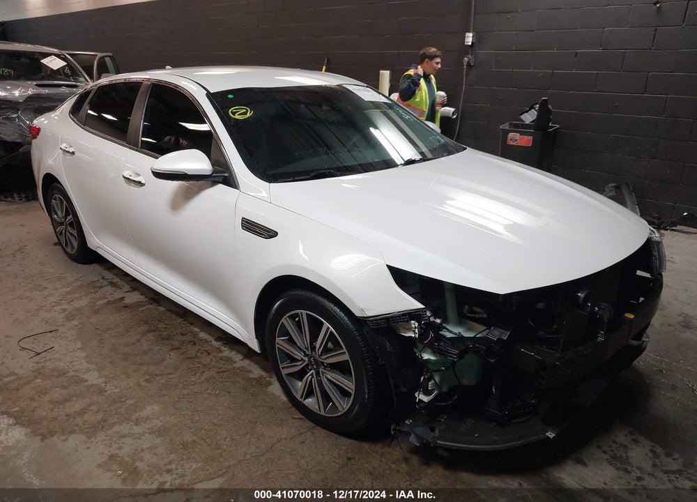 2019 KIA OPTIMA LX VIN: 5XXGT4L38KG376580