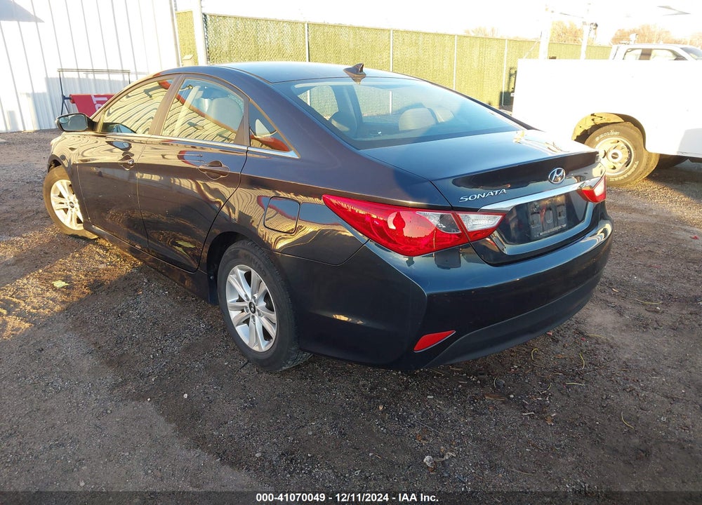 2014 HYUNDAI SONATA GLS VIN: 5NPEB4AC8EH905628