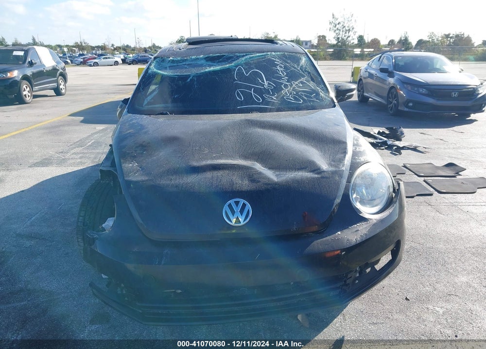 2013 VOLKSWAGEN BEETLE 2.5L VIN: 3VWJX7AT8DM661213