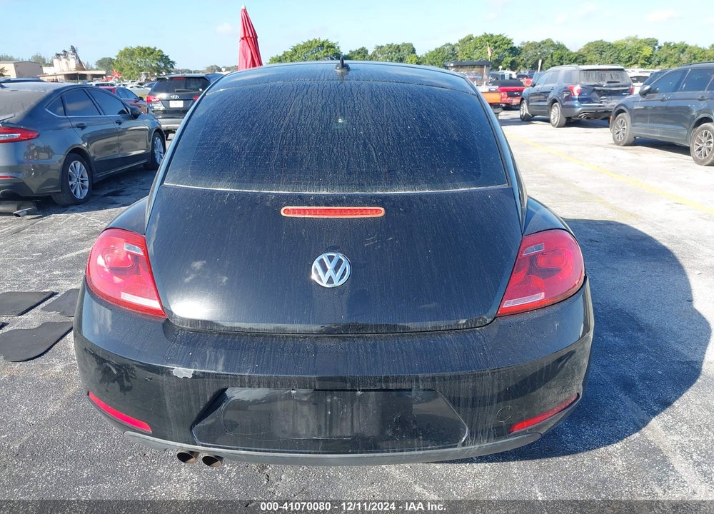 2013 VOLKSWAGEN BEETLE 2.5L VIN: 3VWJX7AT8DM661213